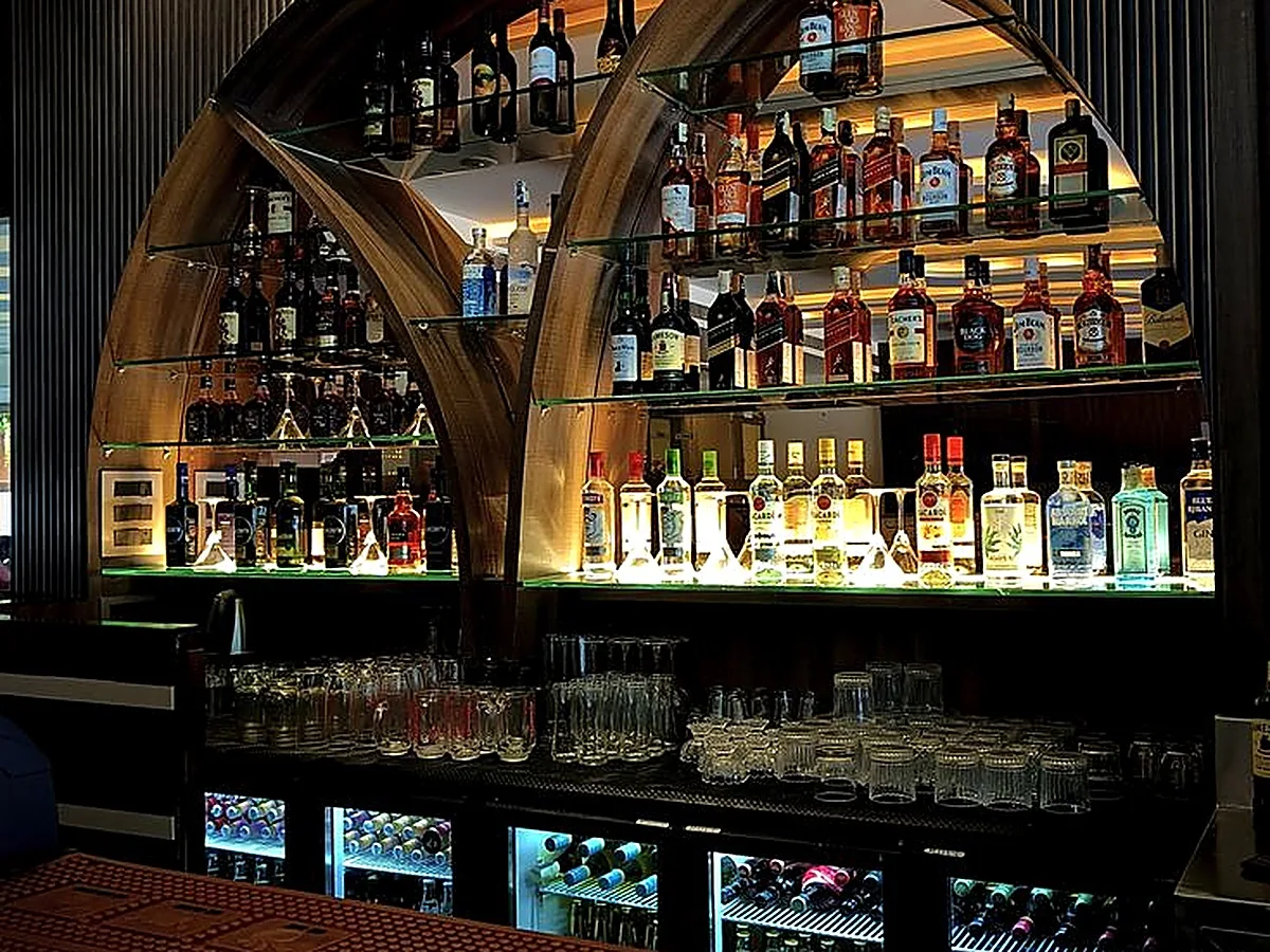 HOSPITALITY - Bar